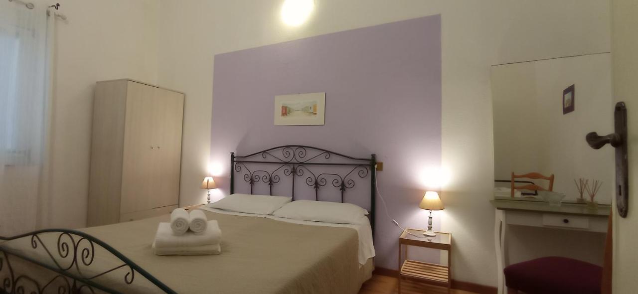 Onlyrooms III - Piazza Jenne Cagliari Extérieur photo