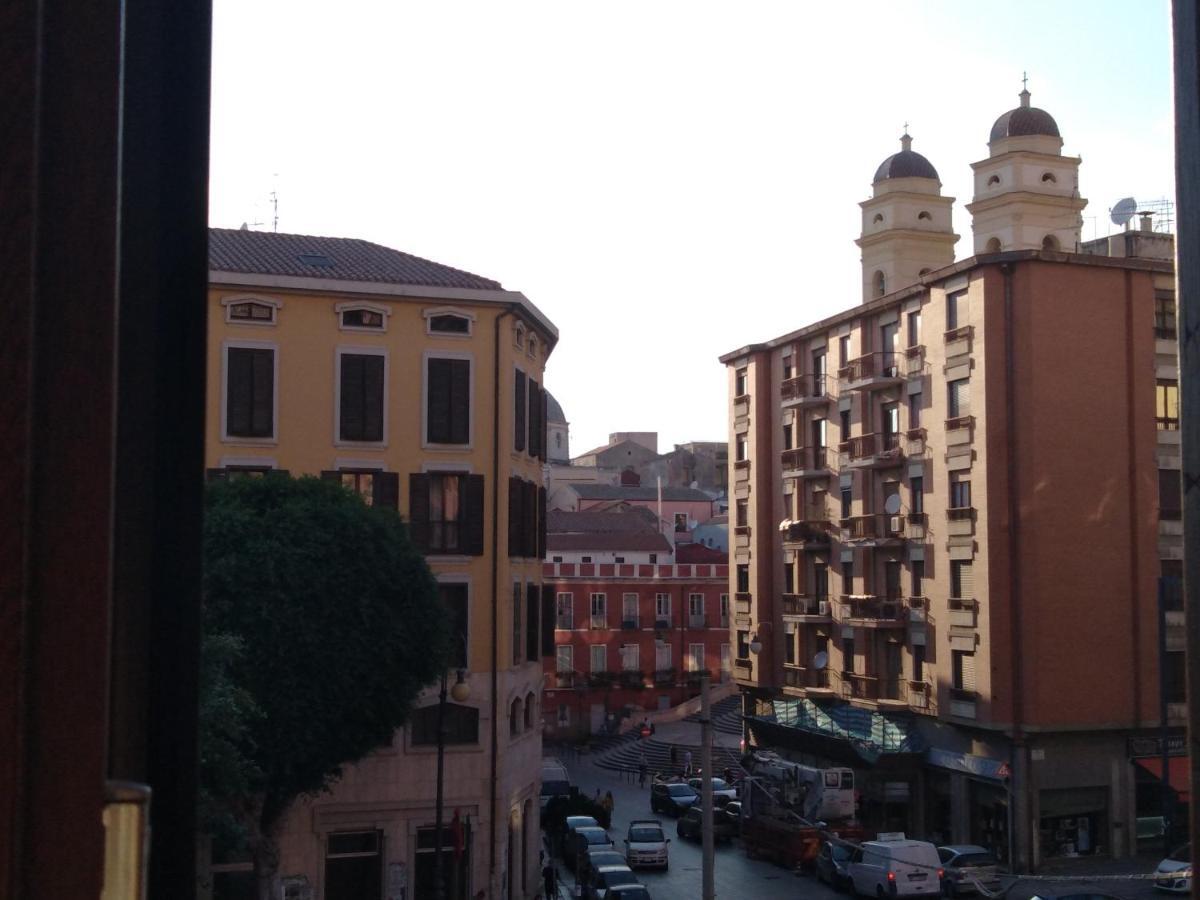 Onlyrooms III - Piazza Jenne Cagliari Extérieur photo