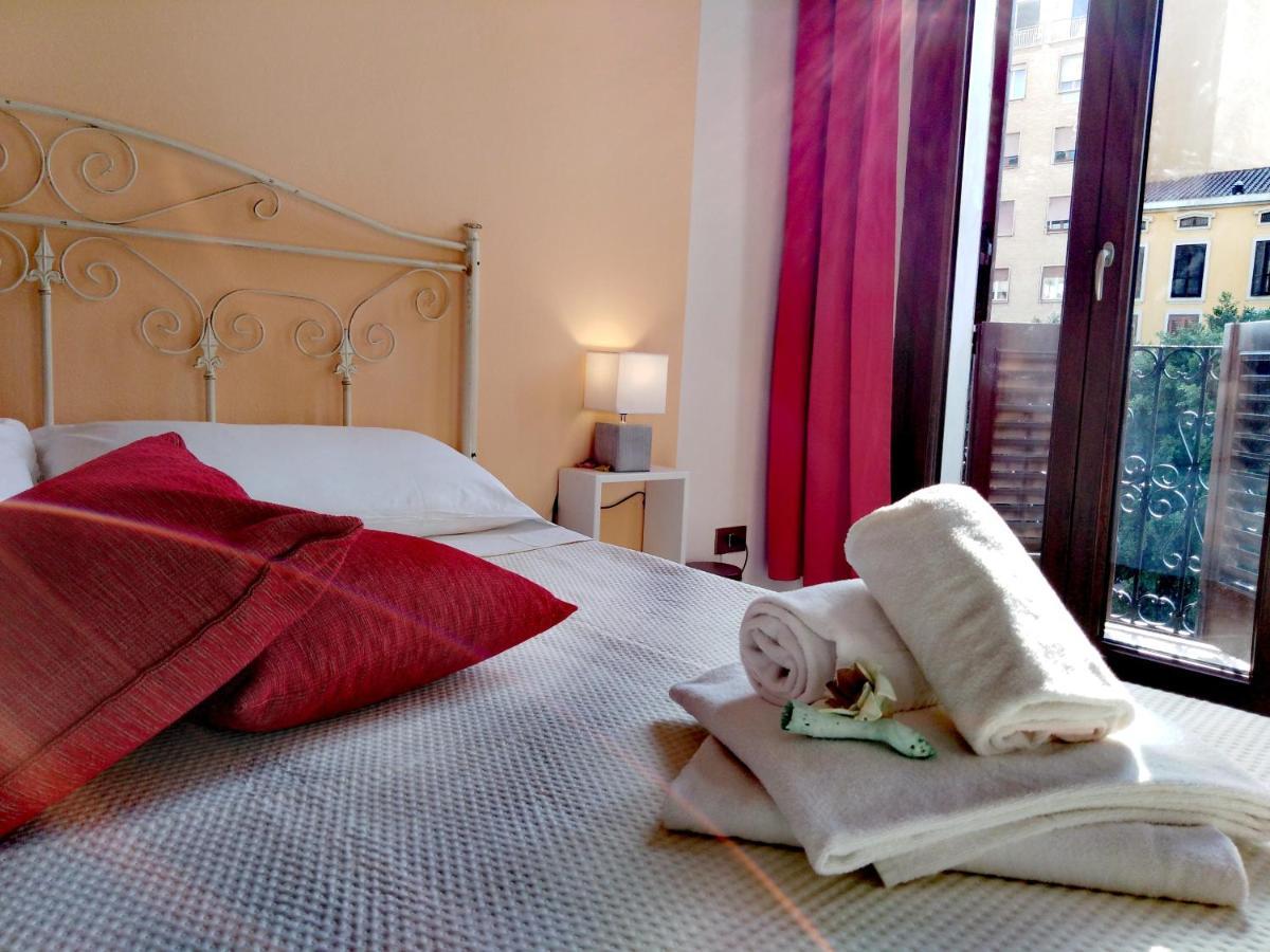 Onlyrooms III - Piazza Jenne Cagliari Extérieur photo